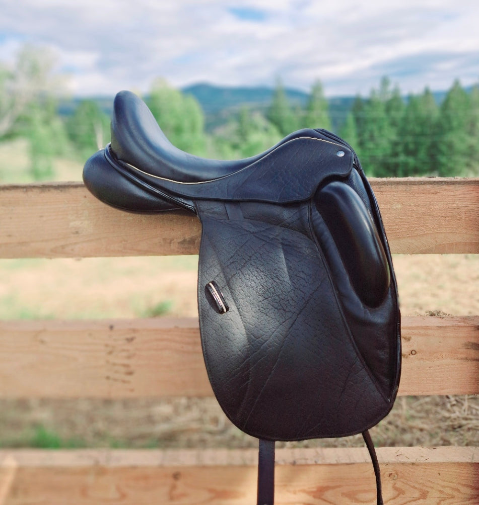 Used 17.5 Custom Icon Flight Dressage Saddle