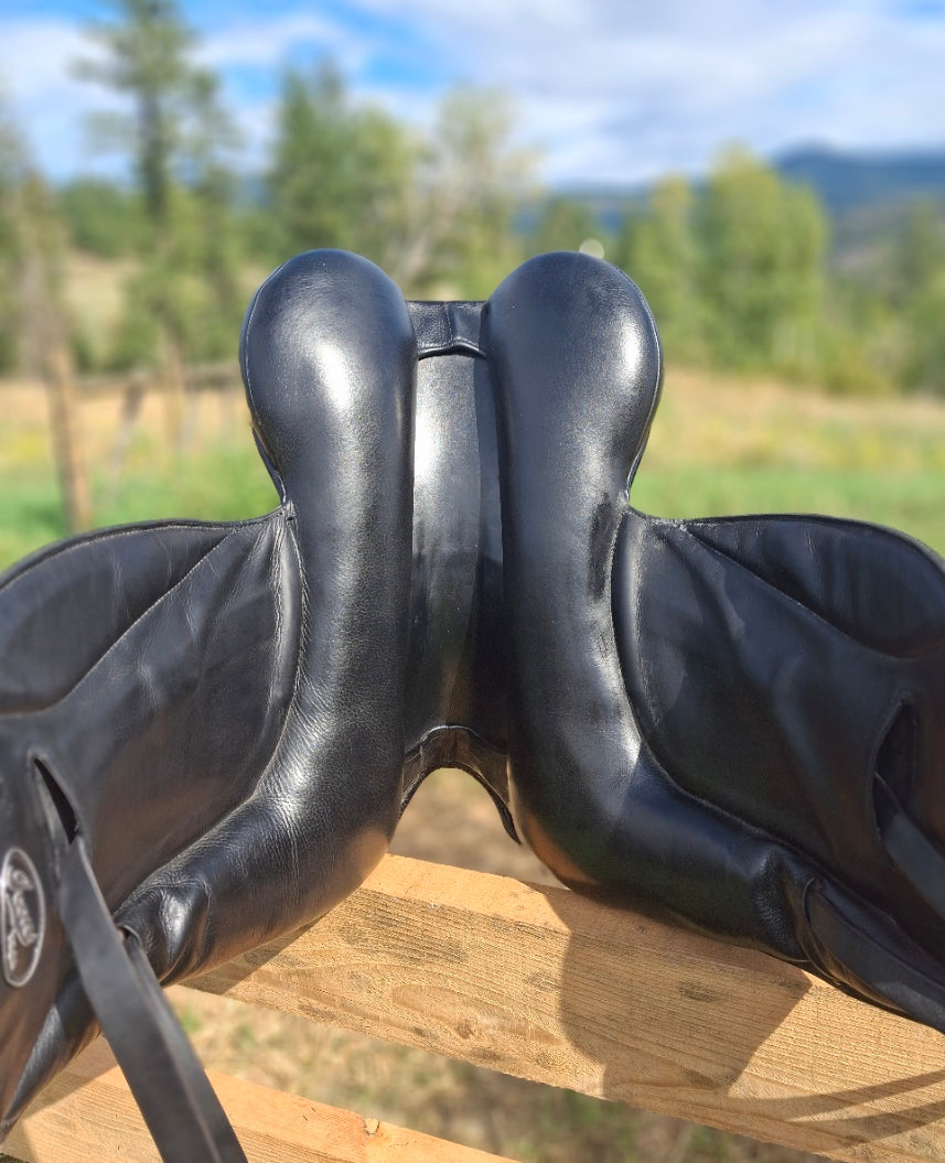 Used 17.5 Custom Icon Flight Dressage Saddle