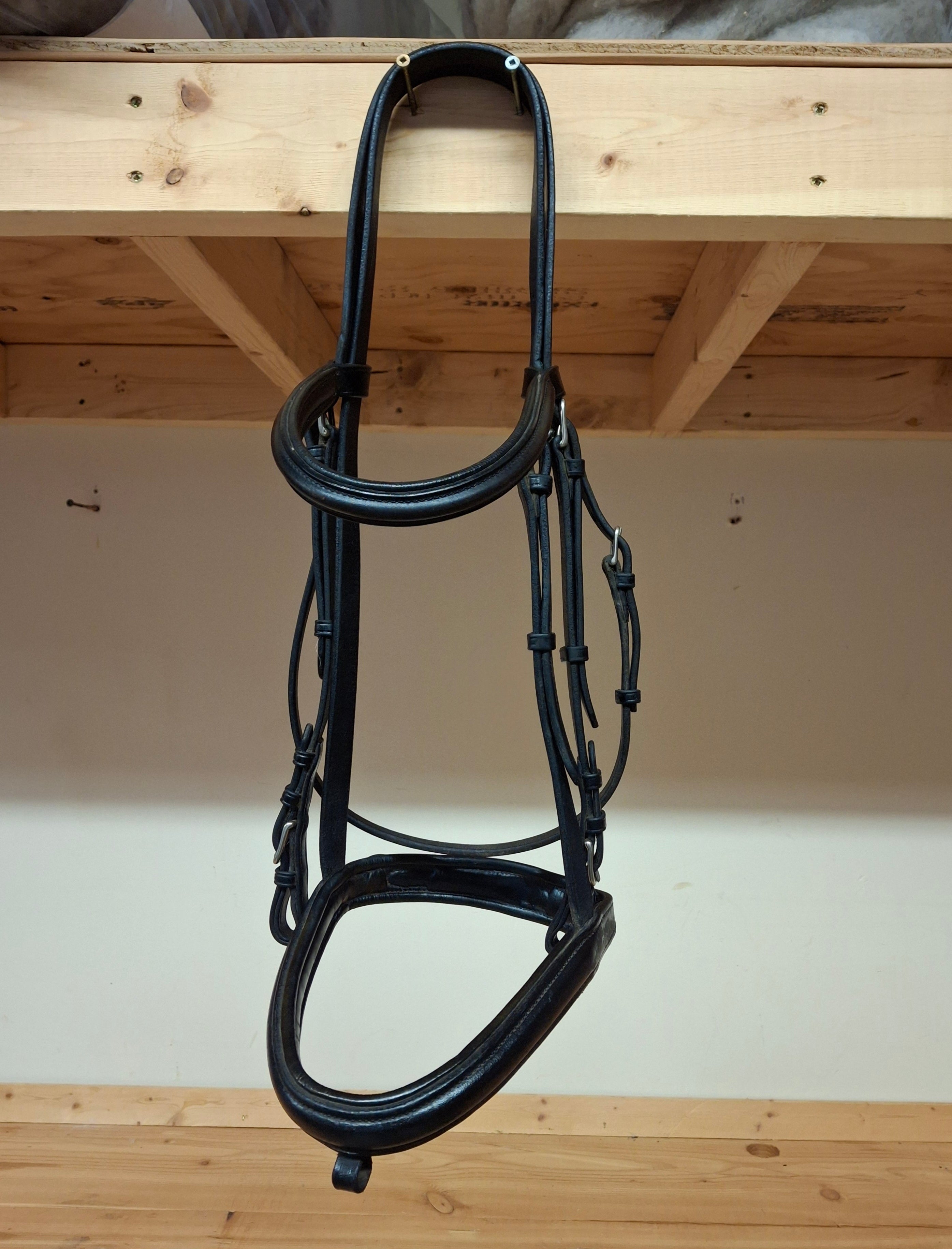 Used WB Black Bridle and Reins