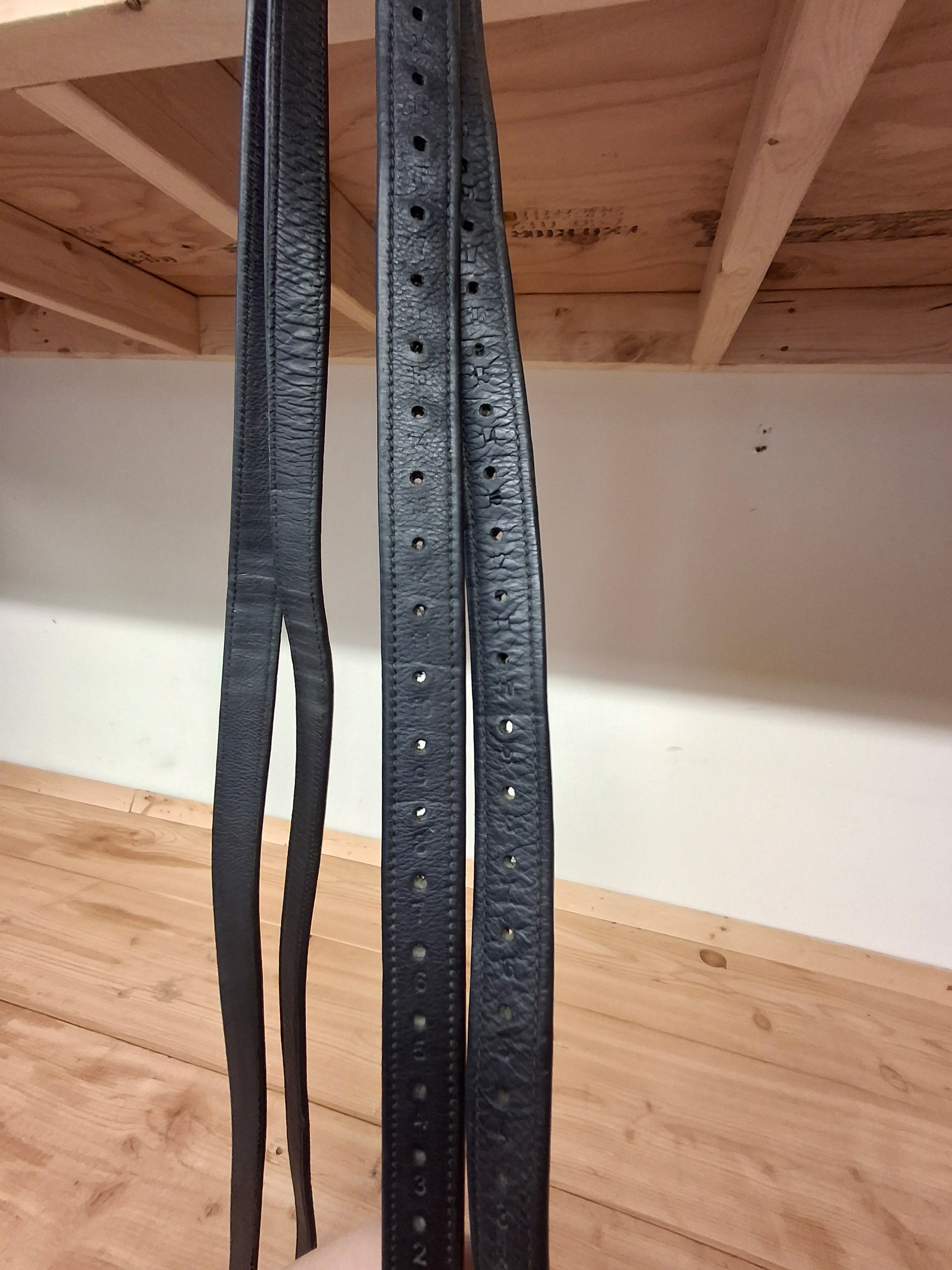 HDR Black Stirrup Leathers - 60"