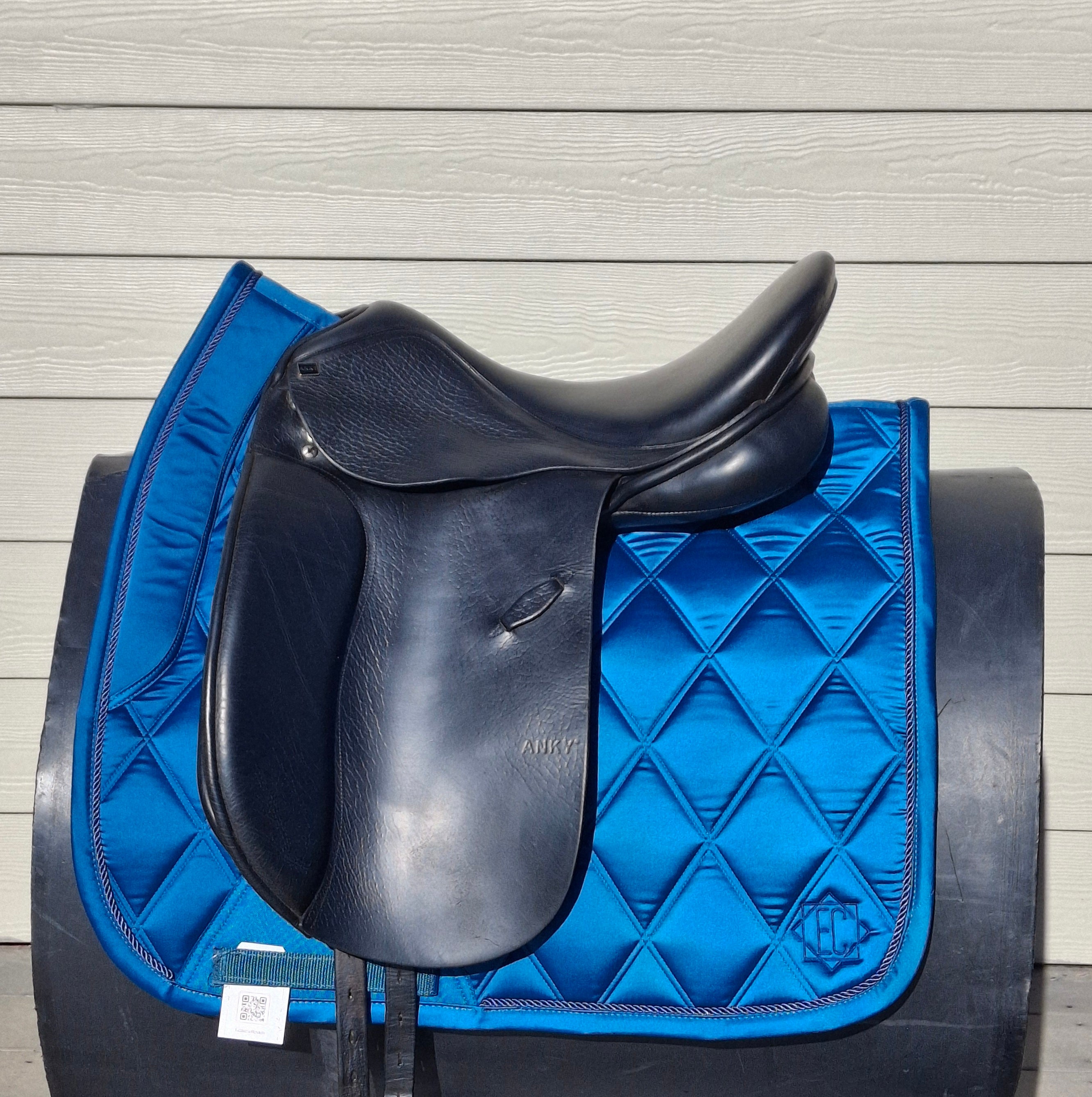 Used 17.5" Anky Dressage Saddle