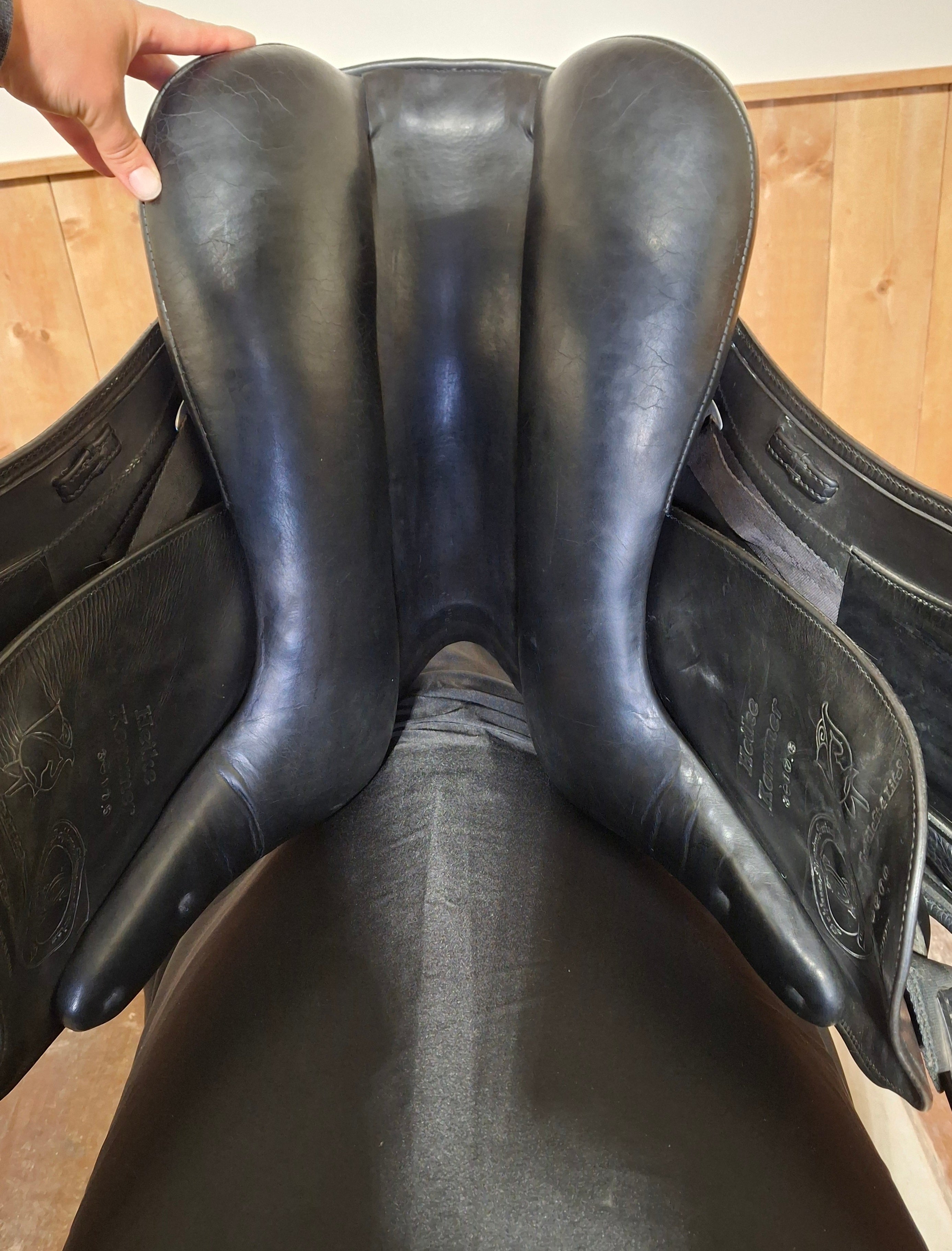 Used 17.5" Schleese Heike Kemmer – Traditional Line