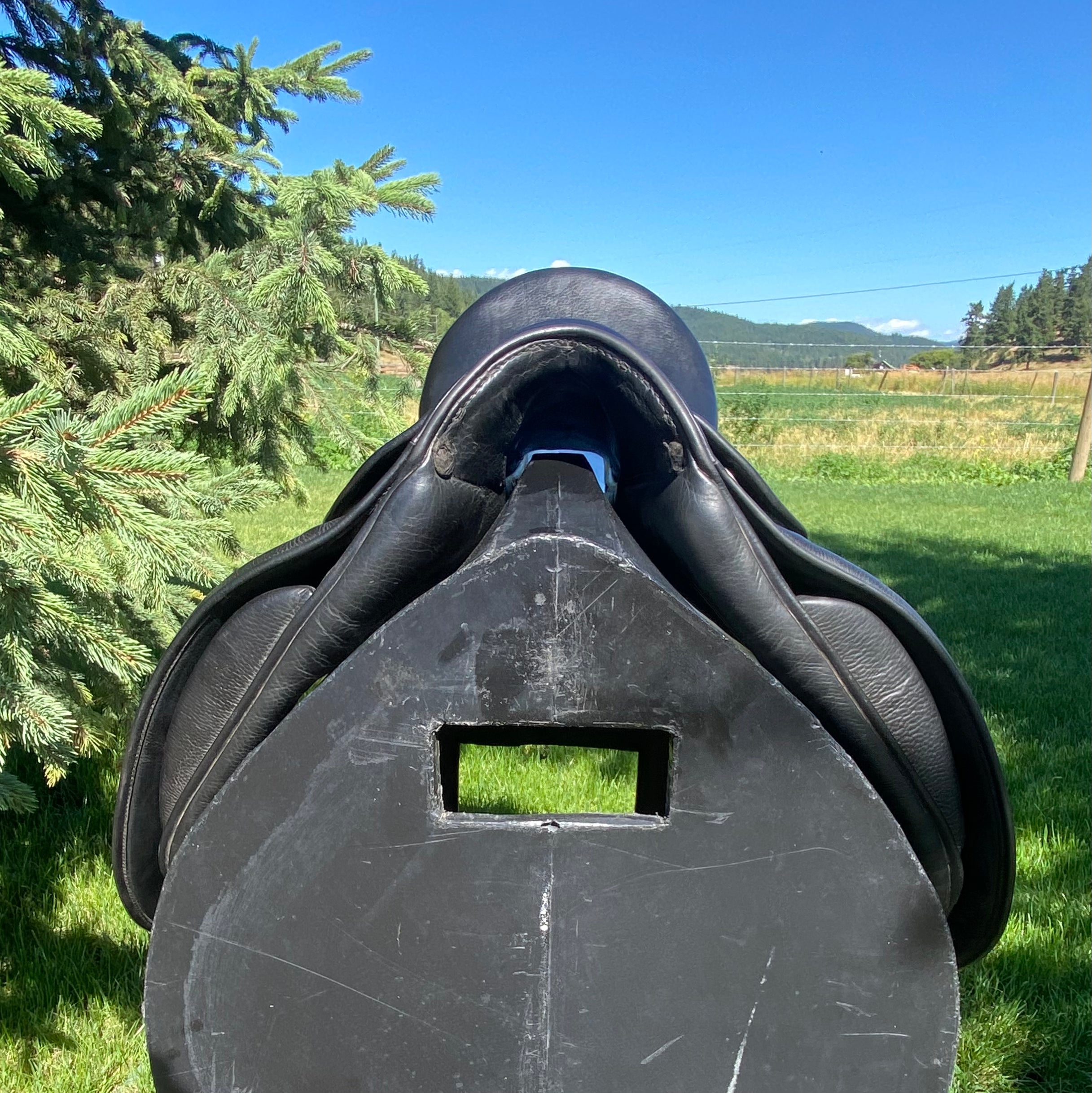 Used 18" Stubben Maestoso Dressage Saddle