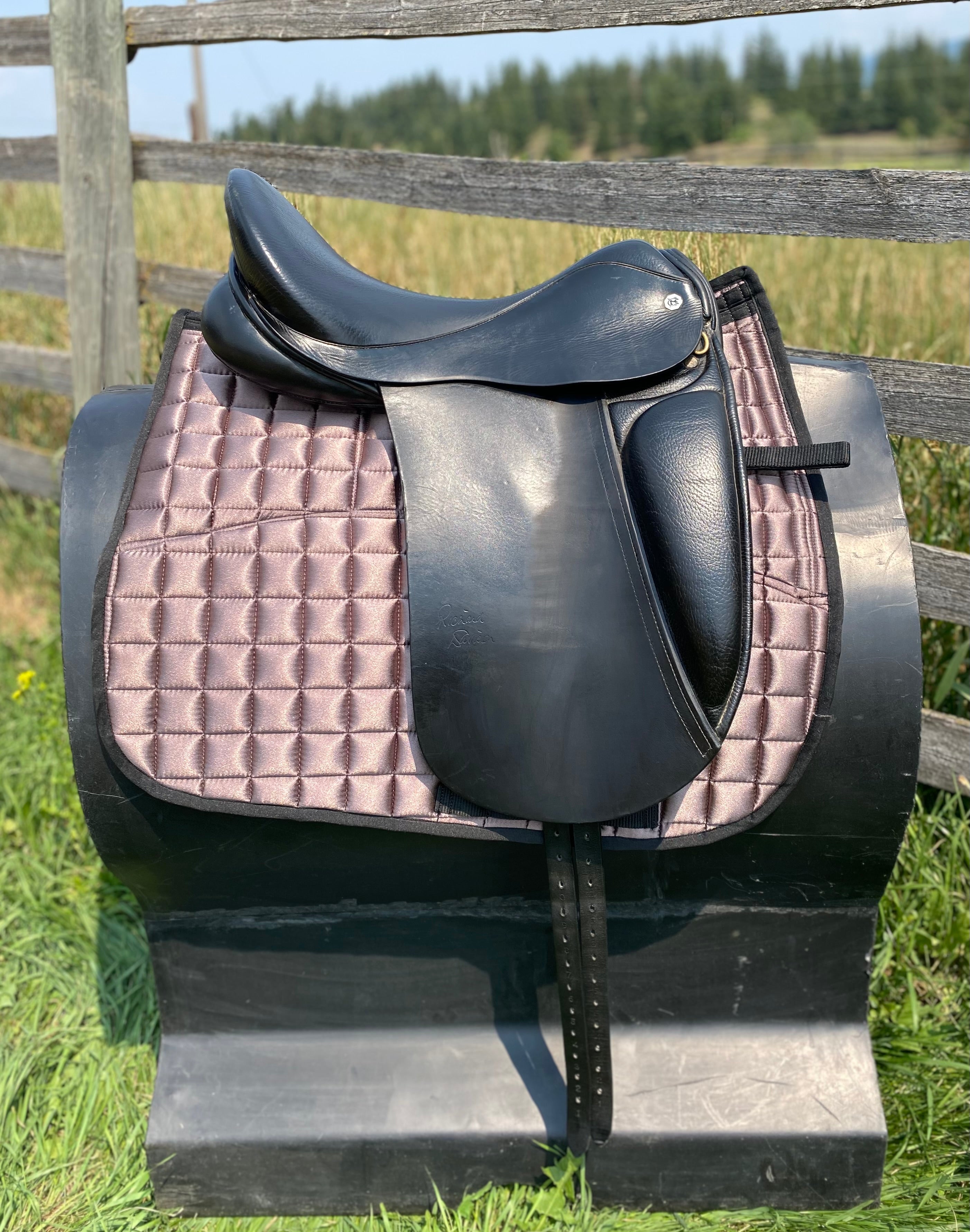 Used 18" Barnsby Richard Davison Dressage Saddle