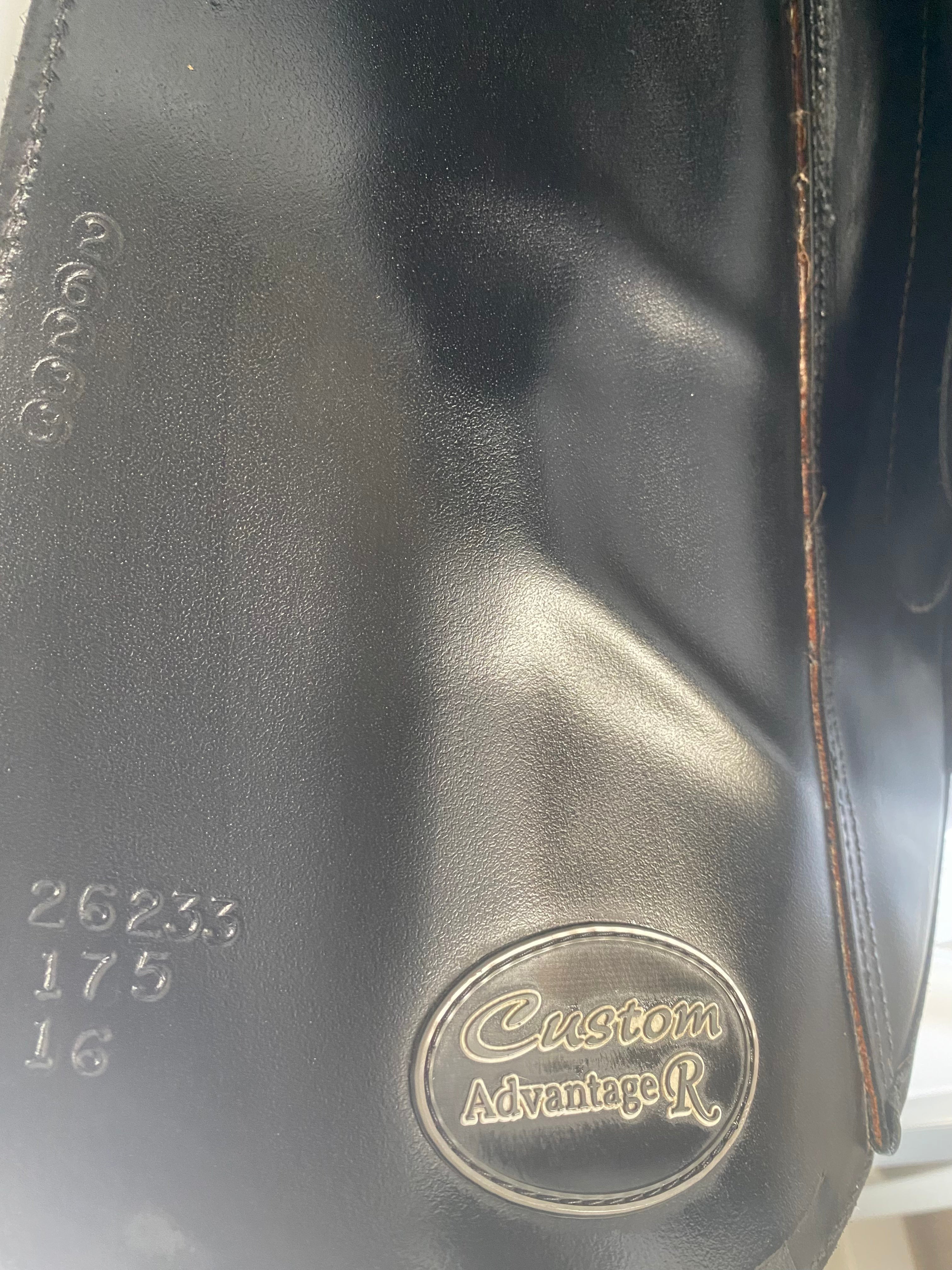 Used 17.5” Custom Advantage R Dressage Saddle